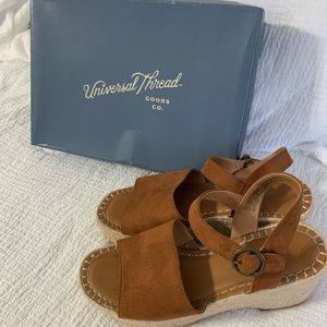 Universal Thread cognac platform “Morgan” wedges